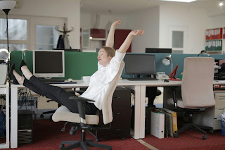 Transform Your Workday: Yoga Breaks for Office Workers