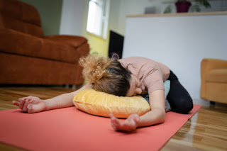 Midlife Mindfulness: Strengthening Cognitive Flexibility with Meditation