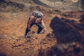 Person representing endurance and resilience for staying committed to New Year’s resolutions