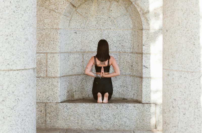 Woman-Silent-Observer-Mediation