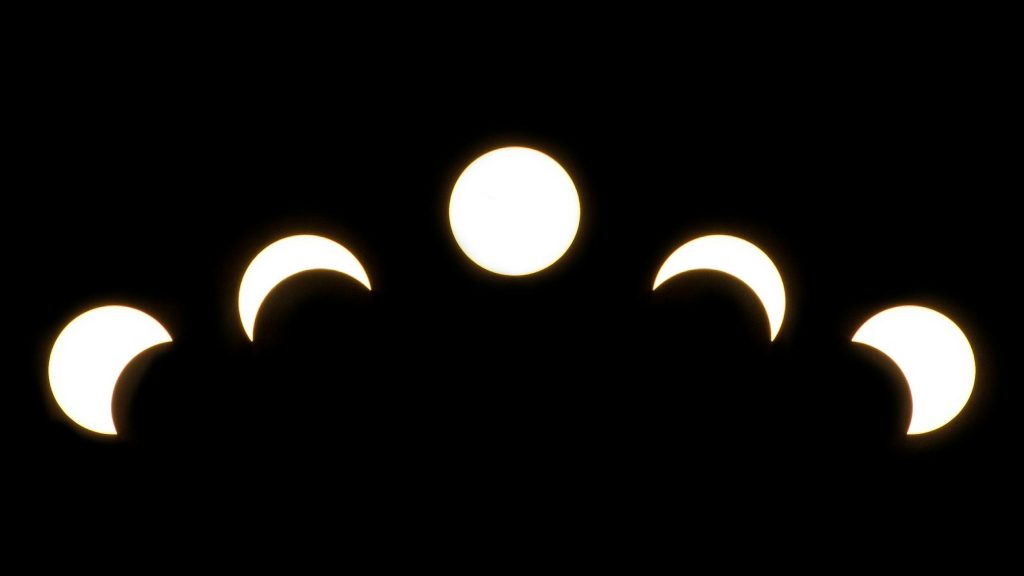 lustration of the moon phases from new moon to full moon, representing energy cycles for yoga and women’s wellness